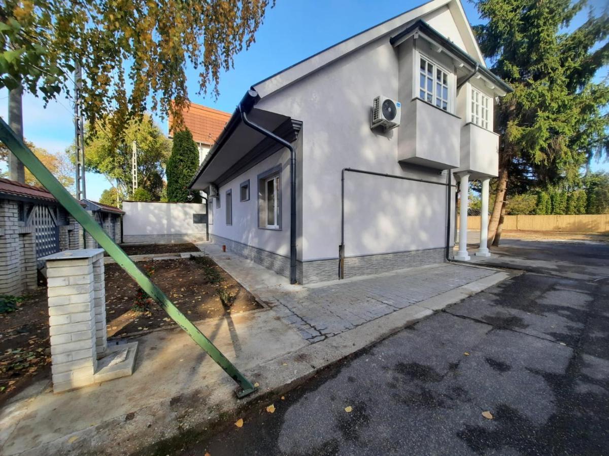 Borostyan Panzio Bed & Breakfast Debrecen Exterior photo