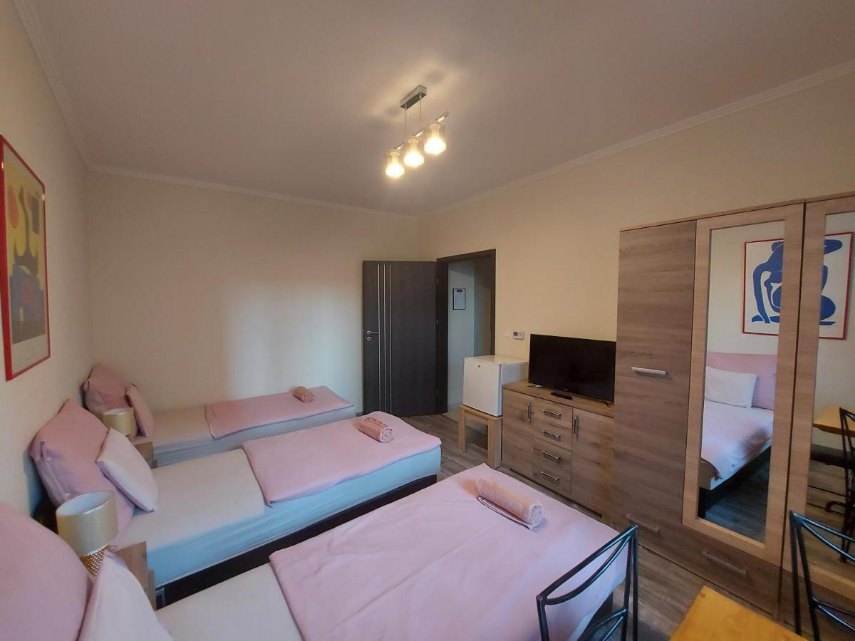 Borostyan Panzio Bed & Breakfast Debrecen Exterior photo